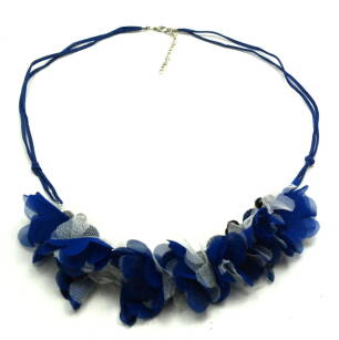 NECKLACE                                                      0676-522