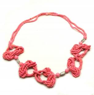 WOODEN BEADS / PINK PENDANT                                                                                                     0676-565